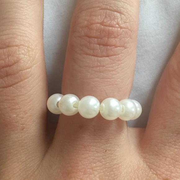 Jewelry - Pearl ring vintage trendy retro classy